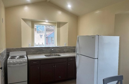 Guajome Casa | New Guest House located 5 miles from beach in Oceanside.