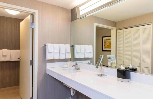 Livermore Casa | New Guest Rooms! New 1700 Square Foot Fitness Center!