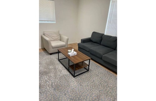 Woodland Hills Casa | New Guesthouse! w/ Full Kitchen!