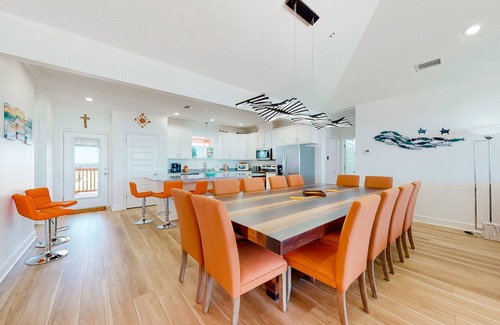 Dauphin Island Casa | New Gulf front home with vast deck, heated saltwater pool & views - dog-friendly