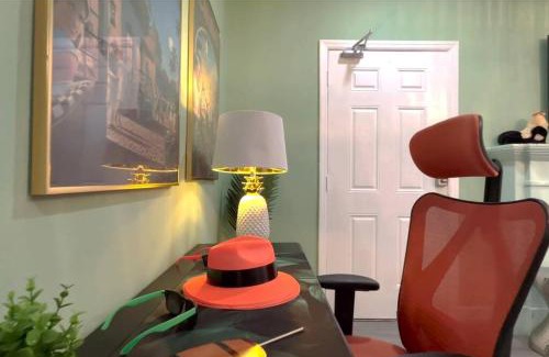 East Little Havana Apartamento | NEW! Havana Nights Villa ! Walk to Calle Ocho!