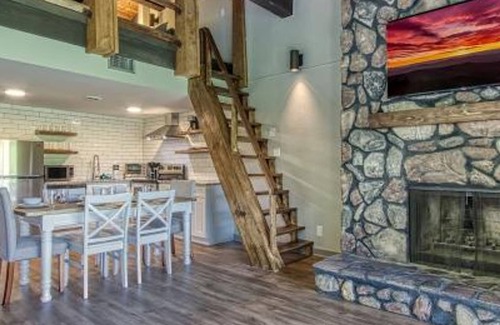 Sevierville Apartamento | NEW Haven Peaceful Retreat Gorgeous Views Pool