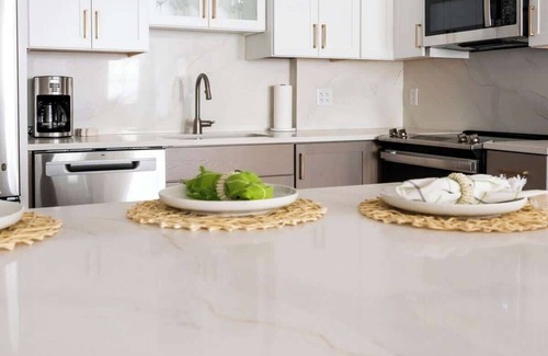 Newport Apartamento | NEW! Heart of downtown 2bed 2bath