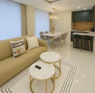 Seocho-dong Apartamento | New highend residence near nambu bus terminal 방1 거실1 더블침대2개