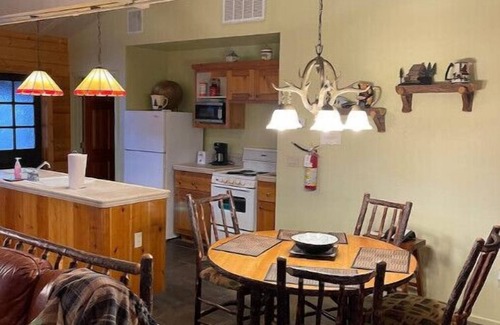 El Portal Cabina | NEW - Historic Landmark log cabin on Merced River