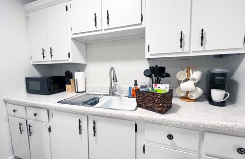 Canton Apartamento | *New Hof Apt!* - Balcony - Pet Friendly - Sleeps 4