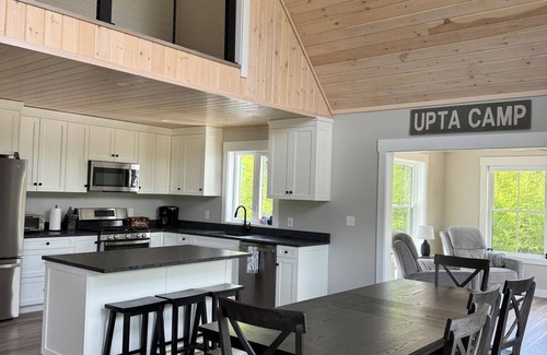 Wyman Casa | New Home ~ 10 minutes from Sugarloaf!
