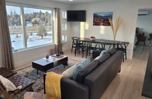 Alton Casa | Secluded 8-Guest Oasis close to Zion & Bryce Parks EV Charger RV hookups
