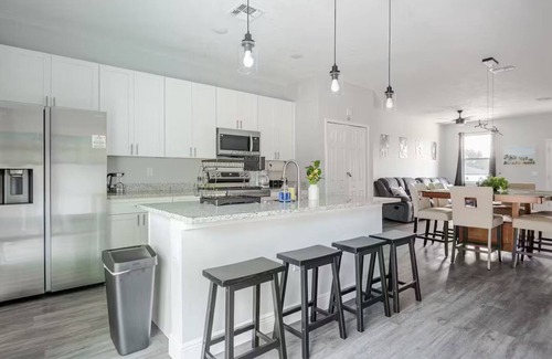 Ocala Casa | New Home - Fenced Yard -Patio - Hammock & More! UNFORGETTABLE STAY