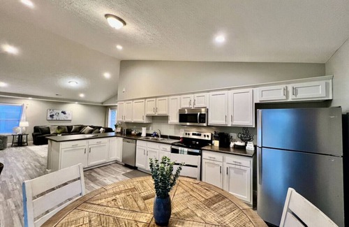 Middletown Casa | New Home in Middletown, OH Minutes to 75 and more
