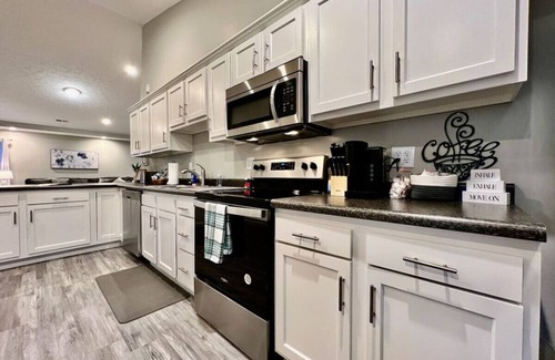 Middletown Casa | New Home in Middletown, OH Minutes to 75 and more