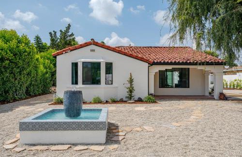 Valley Glen Casa | New Home Universal sleeps 18 hot tub