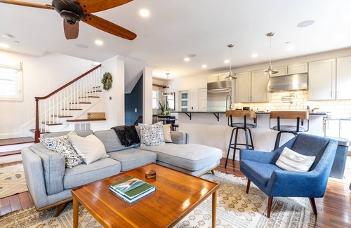 Historic District Cabaña | New Home w Luxe King Suite, Porch Vibes & Parking