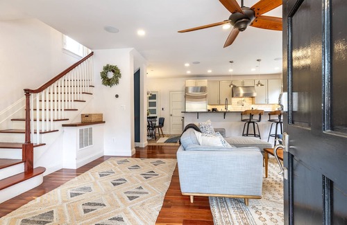 Historic District Cabaña | New Home w Luxe King Suite, Porch Vibes & Parking