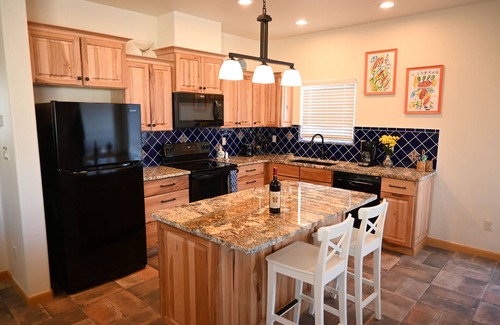 Talavera Casa | New home with stunning Organ Mt. views ! Paradise for hikers and nature lovers.