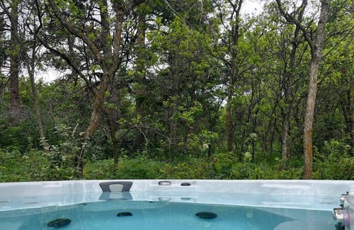 Palmer Lake Casa | NEW HOT TUB Sunny Palmer Lake home in the Glen