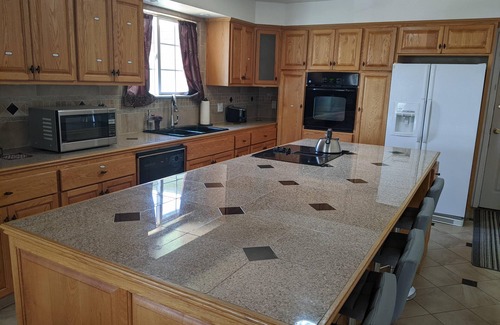 Clearlake Park Casa | NEW! Huge private residence under starlit skies & spectacular views of Clearlake