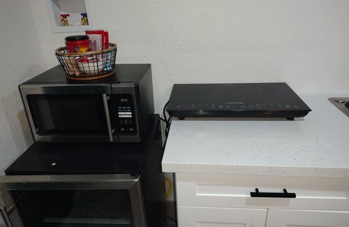 Citrus Heights Apartamento | New ideal studio! Central and stylish!