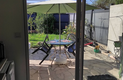 Saint-Martin-de-Crau Apartamento | New independent studio