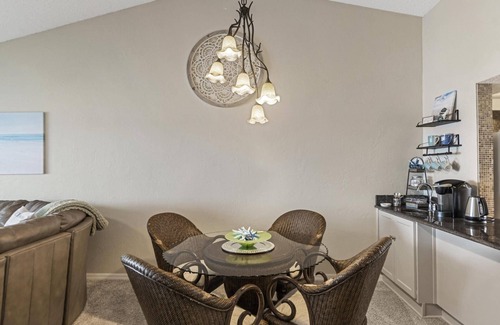 Flagler Beach Condominio | New Intracoastal Oasis | Flagler Beach | Intracoastal Views | Walk To The Beach | Solar Heated Pool
