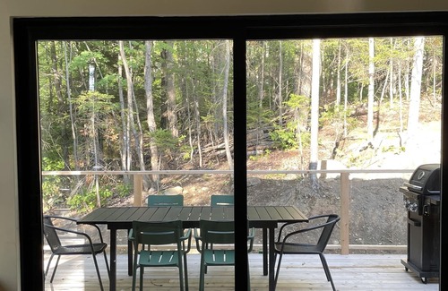Morin Heights Cabina | New! Japandi chalet surrounded by forest and outdoors