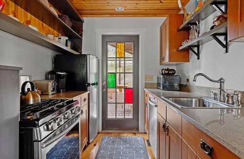 Michigan City Casa | New! Juniper Presents: Fabulous Cottage w/ Fire Pit – Walk to Lake MI Beaches