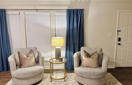 Auburn Apartamento | NEW!! Just steps to Jordan-Hare Stadium! 2 Bedroom, 2 Bath, sleeps up to 9.
