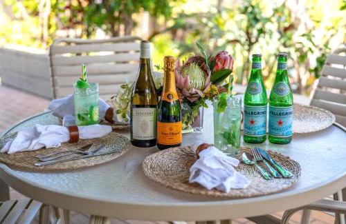 Napili Apartamento | NEW KBM Resorts FREE CAR Kapalua Bay Villas Ocean View 1-Bedroom condo steps to beach with spacious lanai KBV-24G3