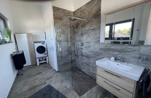 Ulmen Condominio | ☆NEW l ☆Lake view l ☆NETFLIX l ☆BOXSPRINGBETT l ☆NESPRESSO l Terrace l 82m2