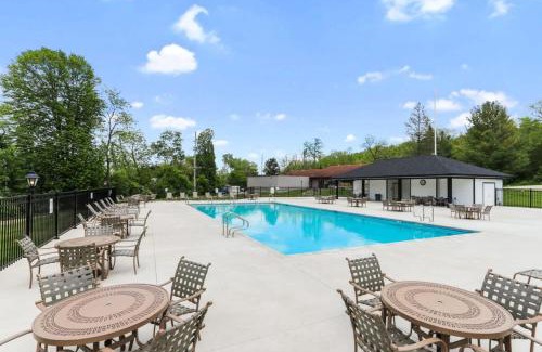 Lake Geneva Casa | New Lake Como Condo with Lake Views