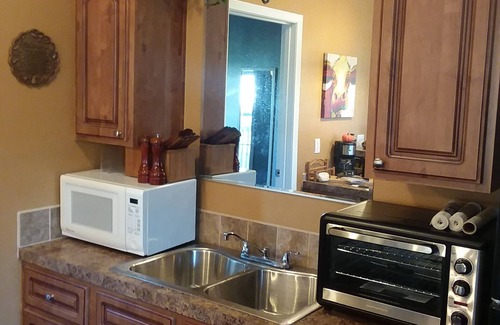 Braden River Cabaña | NEW-Lakefront /on 5 acres /near Lakewood Ranch / Pool / Pet Friendly