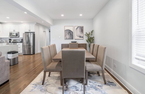 Belmont Cragin Casa | NEW! Large/Beautiful Home with 6BDS/4BTHS + Garage!