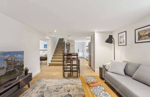 Northeast Apartamento | New Large & Bright Arboretum/H-Street/Cap Hill 2BR