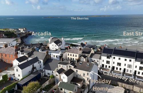 Portrush Villa | NEW - Large Portrush Townhouse