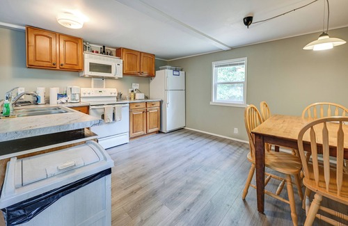 New Lisbon Cabaña | New Lisbon Family Gem ~ 3 Mi to Castle Rock Lake