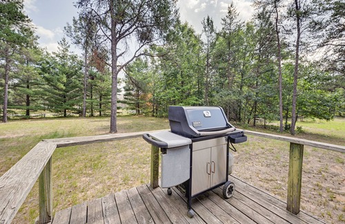 New Lisbon Cabaña | New Lisbon Family Gem ~ 3 Mi to Castle Rock Lake