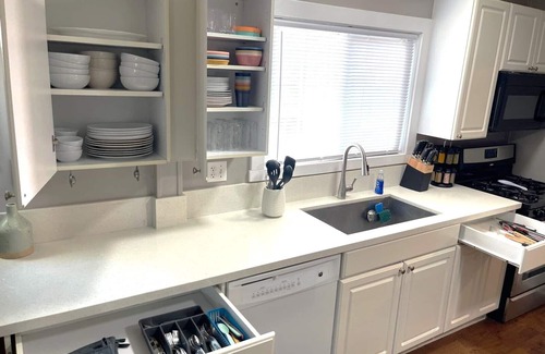 El Cajon Casa | New List Special!!! Newly Remodeled Historic Charm 4b - 2b Centrally Located