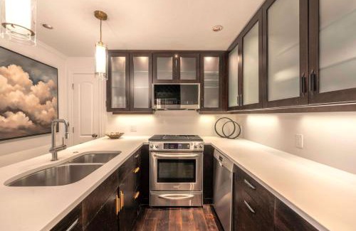 Aspen Casa | New Listing 1 BR Aspen Condo by Gondola