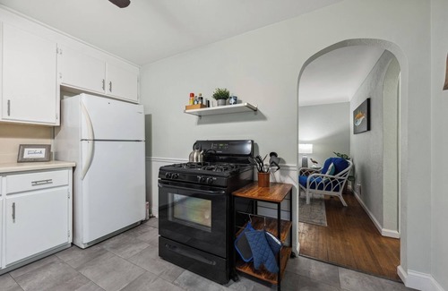 Port Clinton Cabaña | NEW Listing~2 min walk to PC Beach~Near Jet Ex