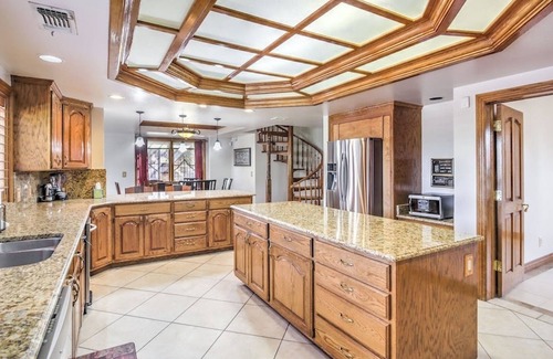 Chinatown Casa | NEW LISTING: 20% OFF! Tennis & Basketball Court + Game Room + Massive Pool Villa