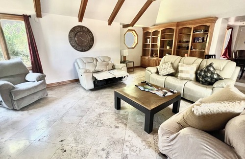 Chinatown Casa | NEW LISTING: 20% OFF! Tennis & Basketball Court + Game Room + Massive Pool Villa