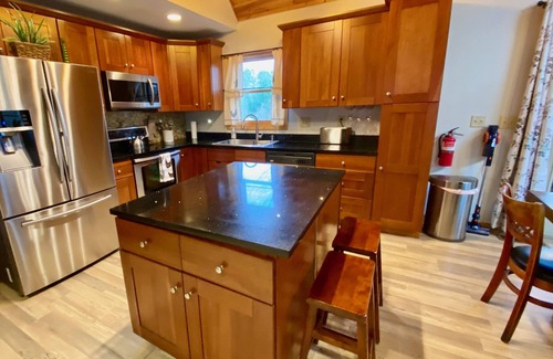 Talking Rock Cabina | New listing - Beautiful cabin on Talking Rock Creek with mountain views