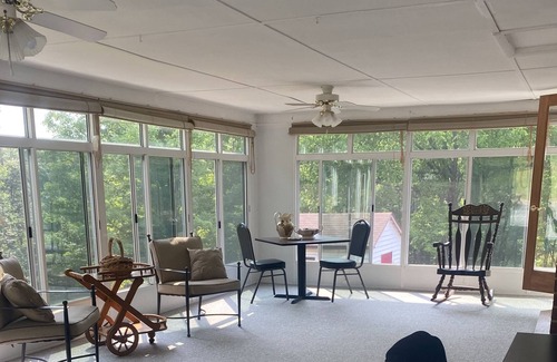 Hesston Casa | New Listing! Beautiful Hillside Terrace