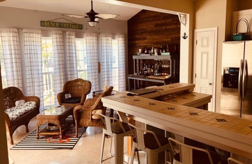 Ocean View Casa | New Listing Bethany Beach Area Townhome, 2.5 miles from the beach!