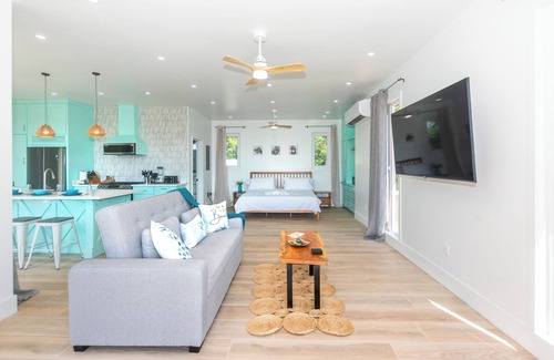 Half Moon Bay Casa | New listing Both Units - Owners Studio and Guest Studio Suites. Rooftop Deck! 5⭐️