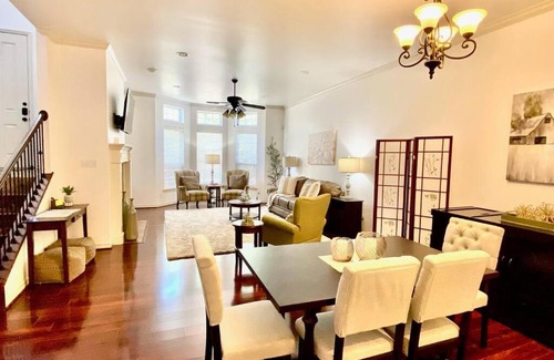 North Overton Casa | New Listing by SuperHost! Walk to Texas Tech!