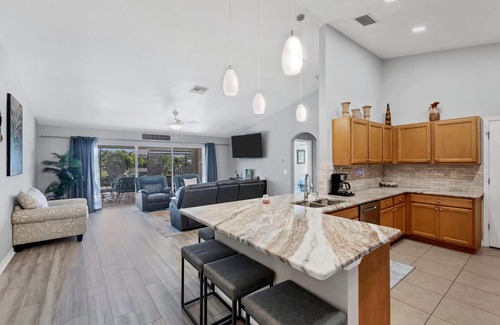 South Gulf Cove Casa | New Listing! Charlotte Harbor Area Resort, 120mi to Disney & 134mi to Universal - GRH633046