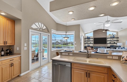 Punta Gorda Casa | New Listing! Charlotte Harbor Area Resort, 120mi to Disney & 134mi to Universal - GRH599101