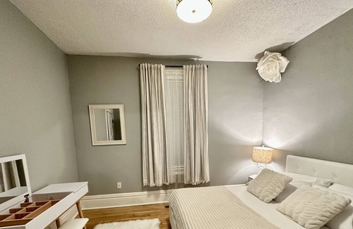West Seventh Casa | NEW LISTING! Charming & Sparkly Saint Paul; 3 blocks to Excel. Walk everywhere!