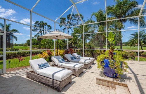 Central Naples Casa | ¡Nuevo listado! Naples 4 cama w / Coastal Vibe Decor, tenis, golf, piscina privada